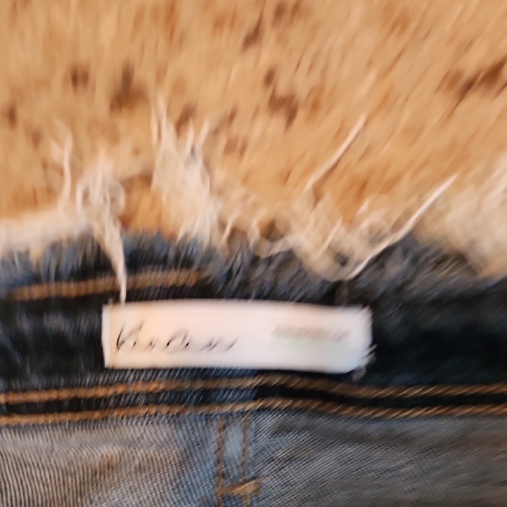 KanCan High Rise Distressed Blue Jeans PRICE IS FIRM - Picture 6 of 9